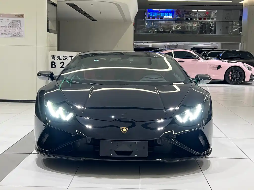 LAMBORGHINI HURACÁN