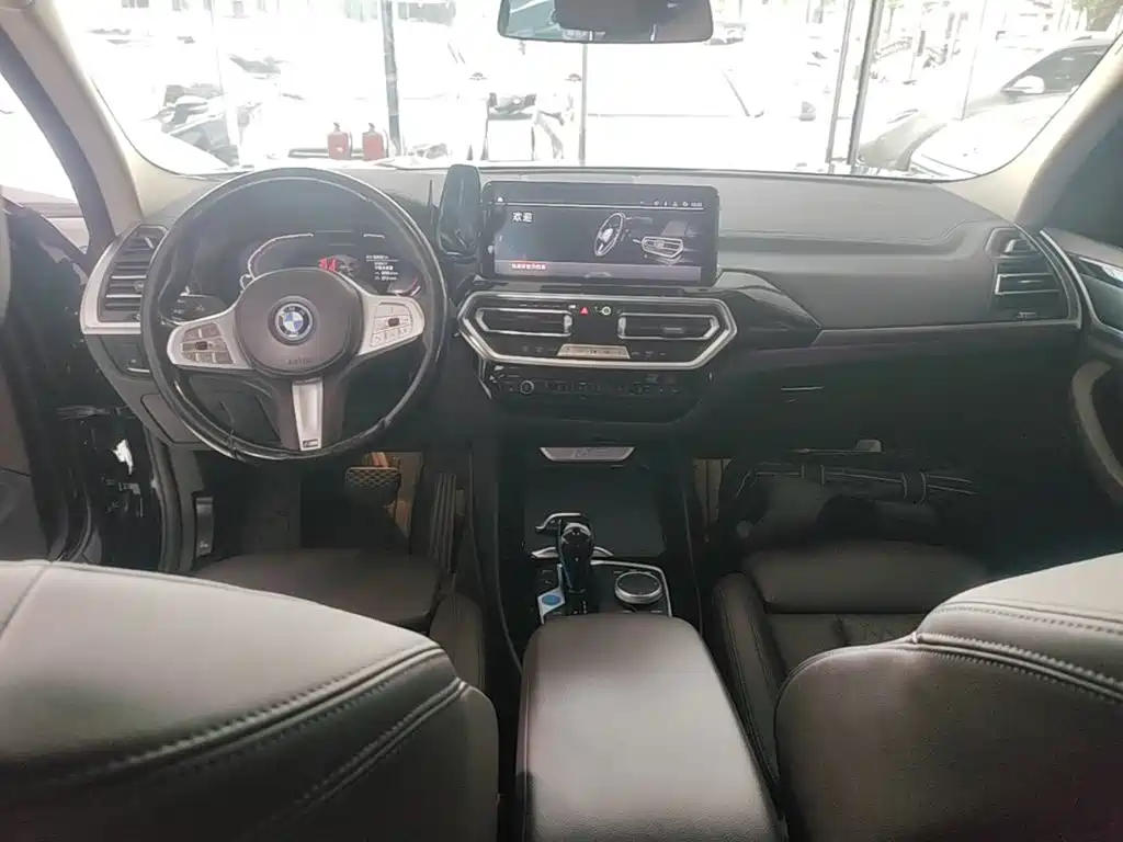 BMW iX3 — миниатюра 10