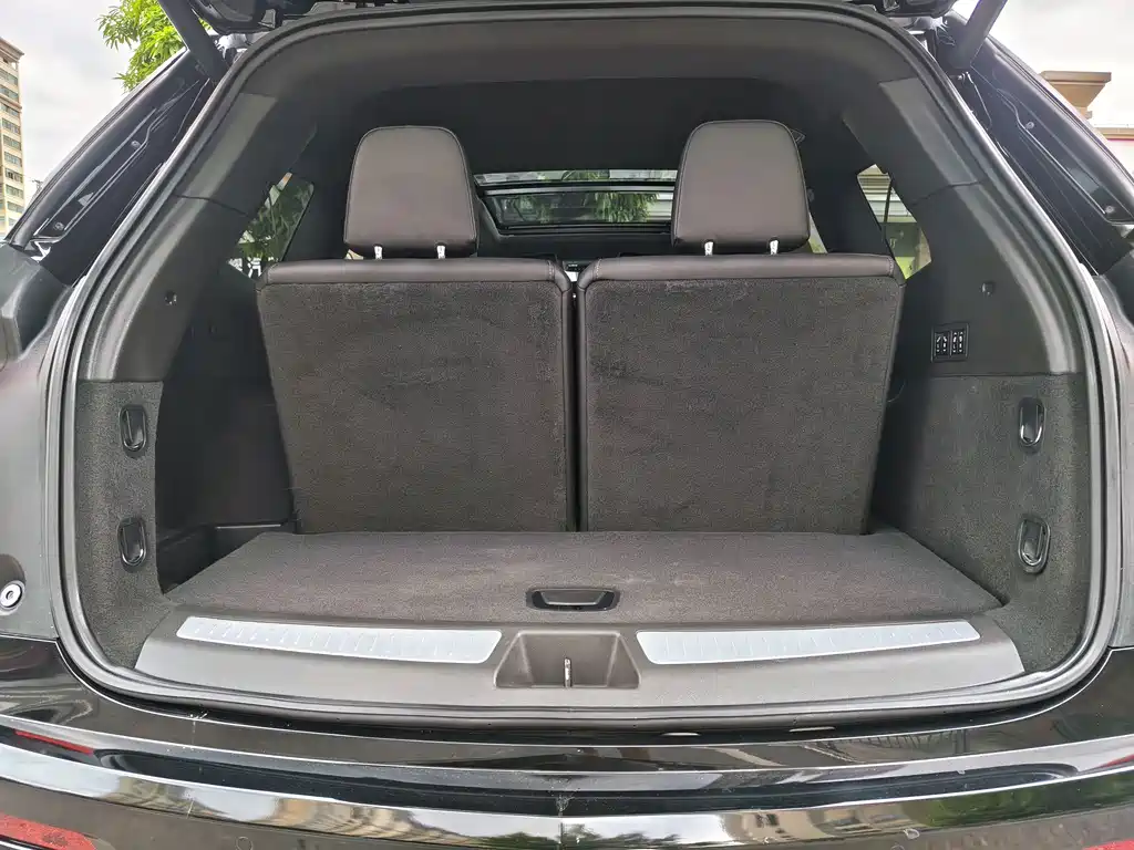 Cadillac XT6 — миниатюра 7