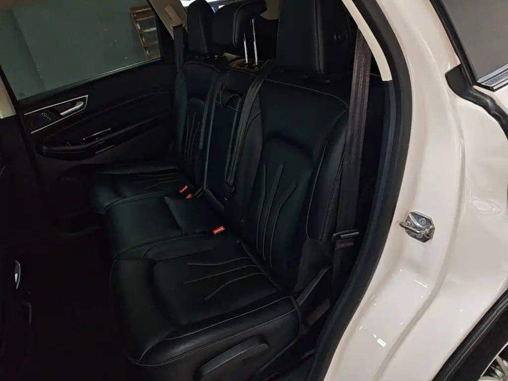 Ford Edge — миниатюра 17