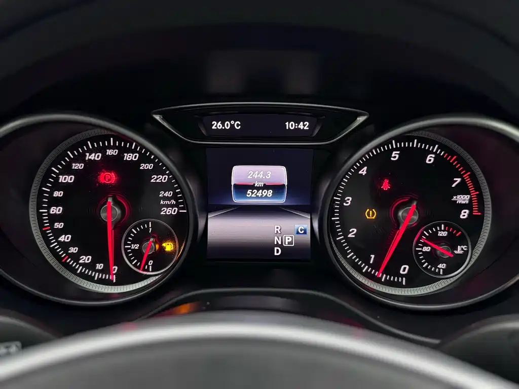Mercedes-Benz GLA — миниатюра 10
