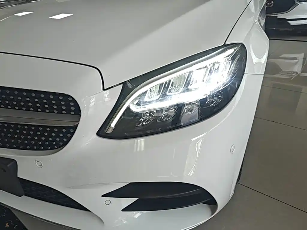Mercedes-Benz C-Class — миниатюра 24
