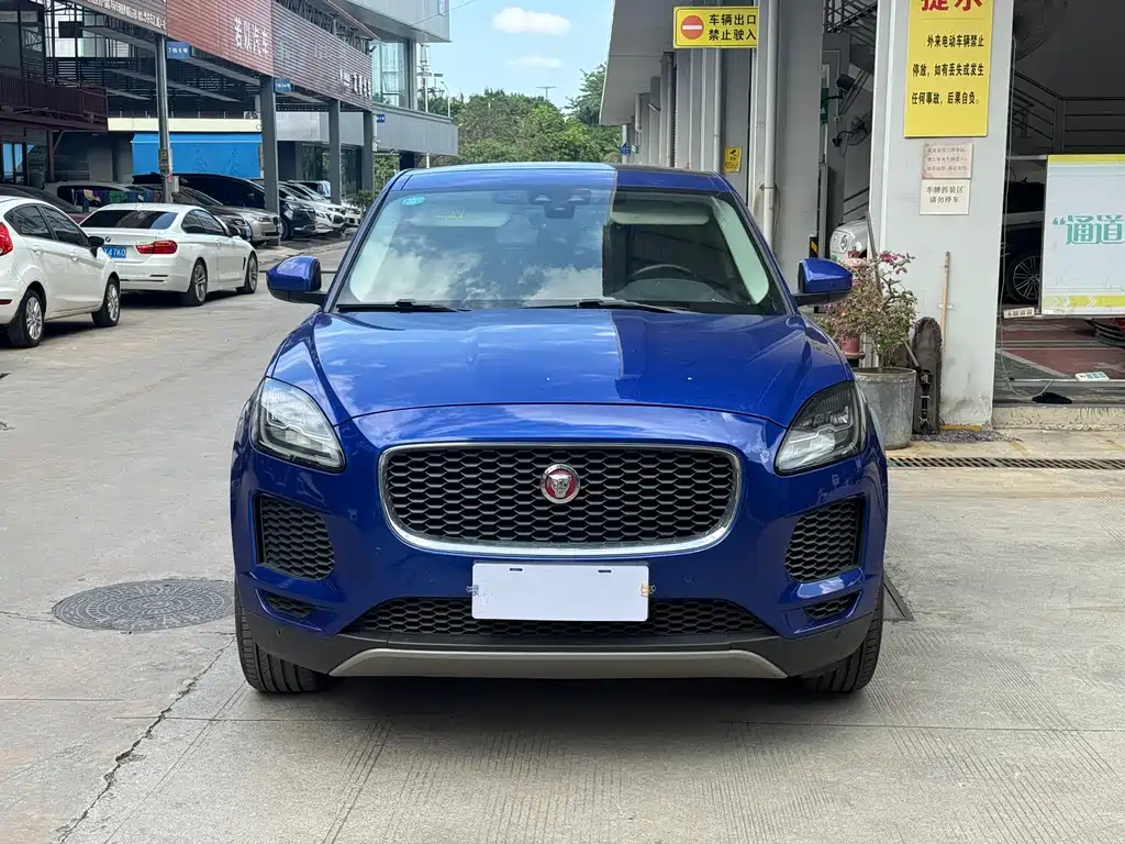 Jaguar E-PACE — миниатюра 2
