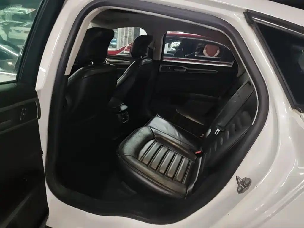 Ford Mondeo — миниатюра 17