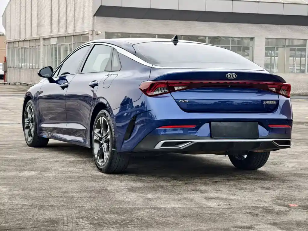 Kia K5 — миниатюра 4