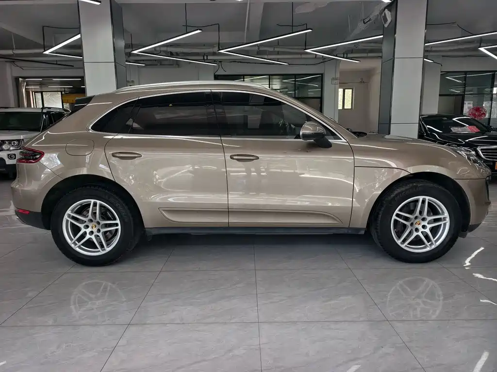 Porsche Macan — миниатюра 14