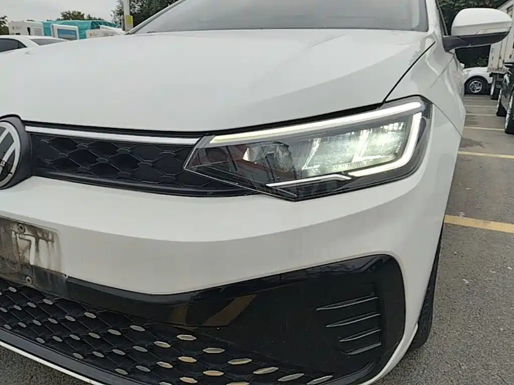 Volkswagen Lavida — миниатюра 24