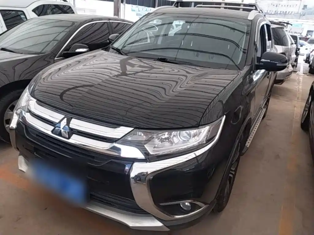 Mitsubishi Outlander — миниатюра 2