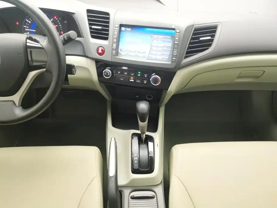 Honda Civic — миниатюра 16