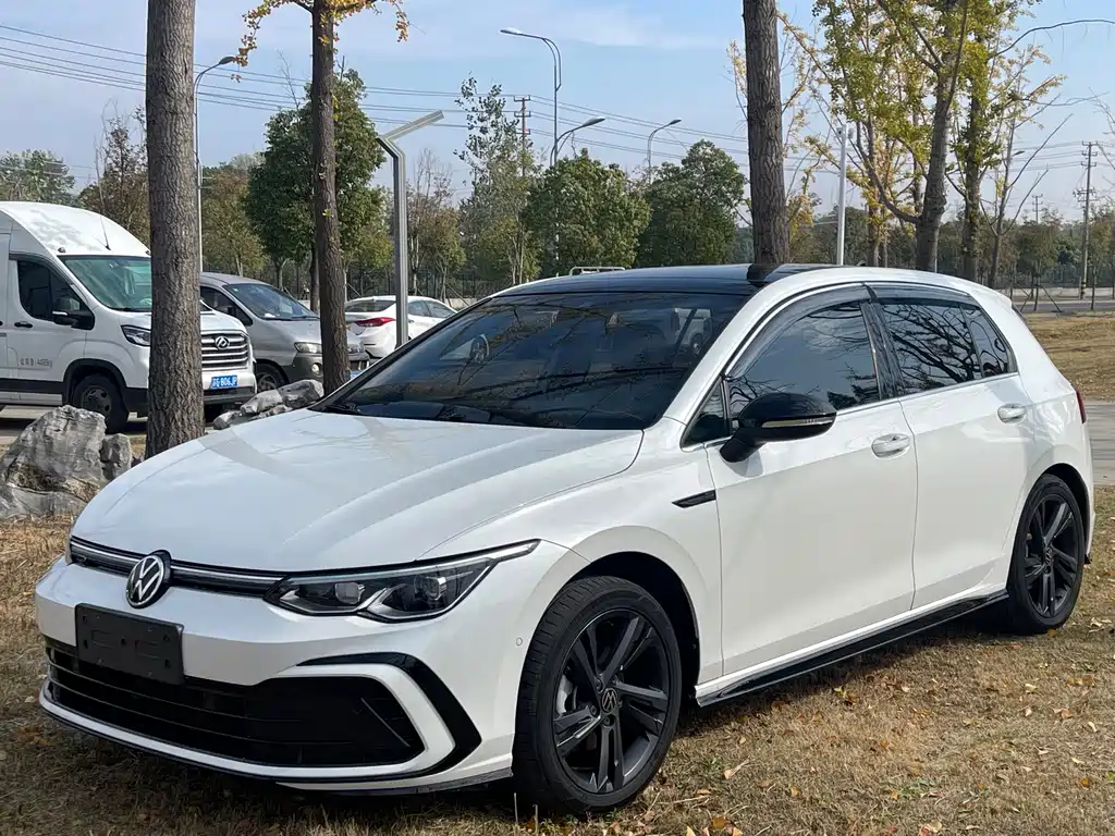 Volkswagen Golf 2021