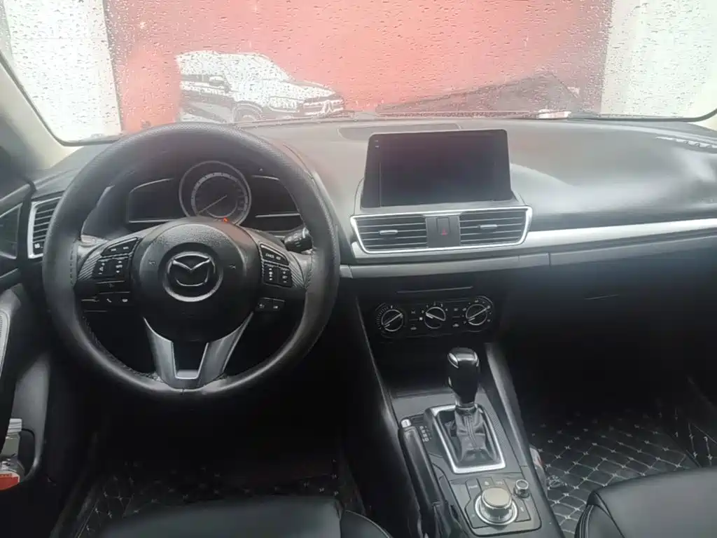 Mazda 3 Axela — миниатюра 10