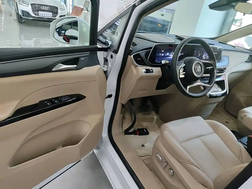Buick GL8 Hybrid — миниатюра 16