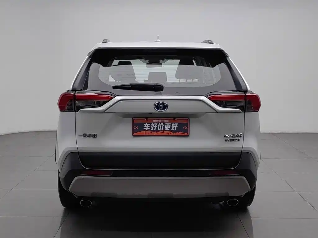 Toyota RAV4 — миниатюра 4