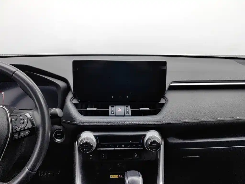 Toyota RAV4 — миниатюра 12