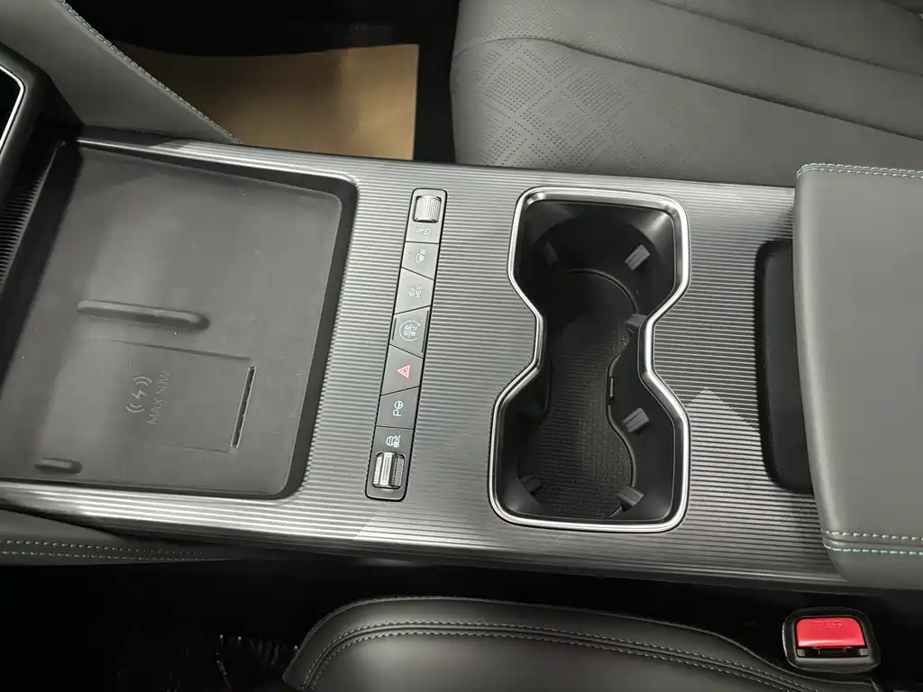 BYD L DM-i — миниатюра 11