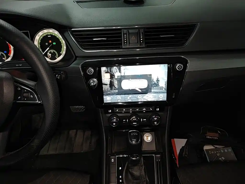 Skoda Superb — миниатюра 13