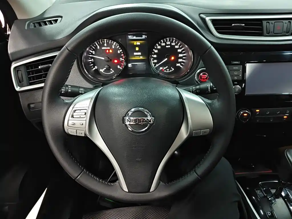 Nissan Qashqai — миниатюра 11