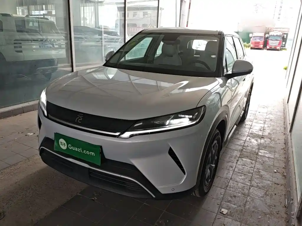 BYD Yuan UP 2025 301KM Navigator Type