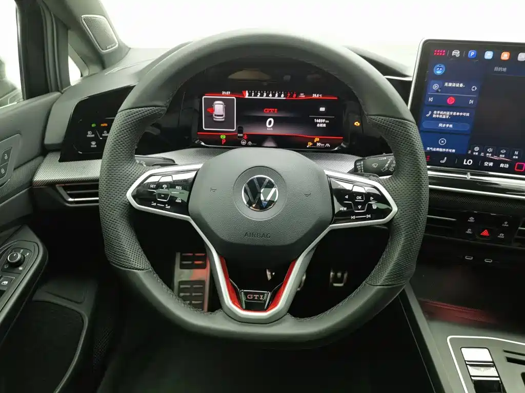 Volkswagen Golf GTI — миниатюра 11