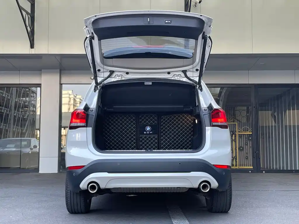 BMW X1 — миниатюра 6