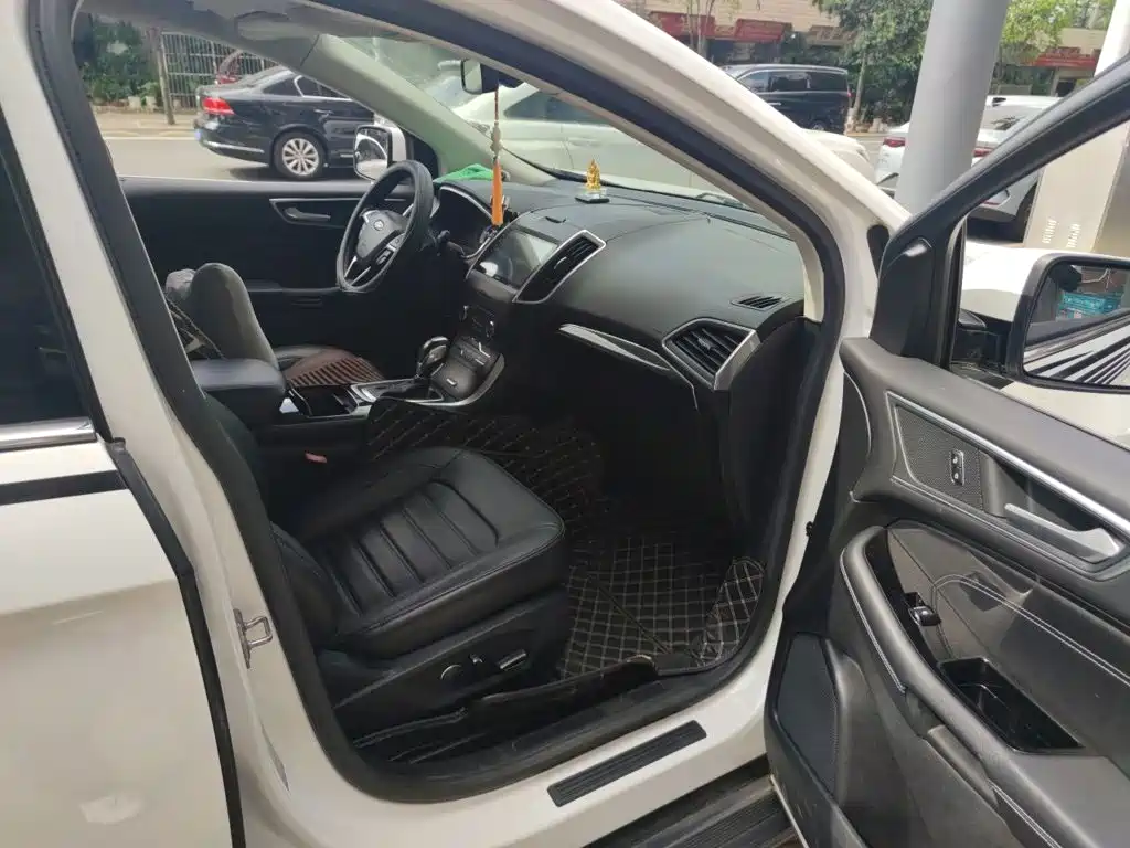 Ford Edge — миниатюра 19