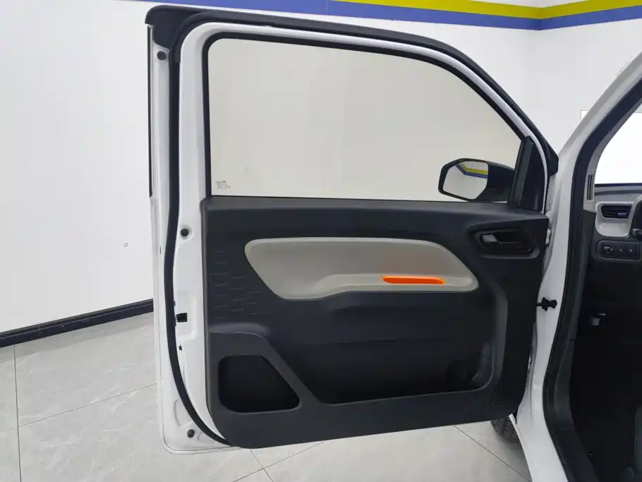 Wuling MINIEV — миниатюра 7