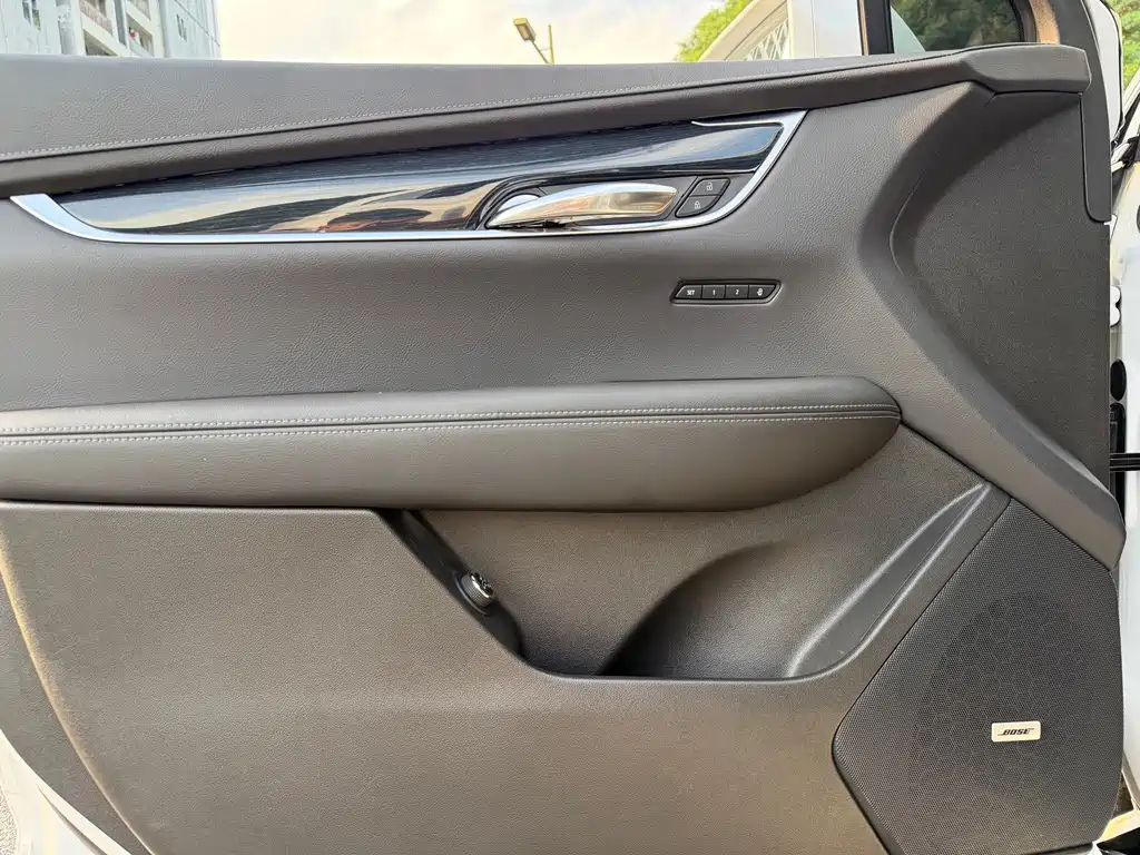 Cadillac XT5 — миниатюра 10