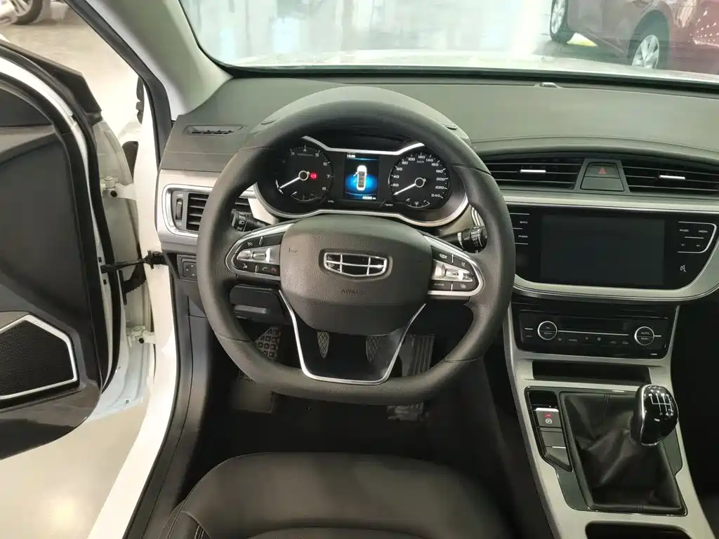 Geely Emgrand GL — миниатюра 4