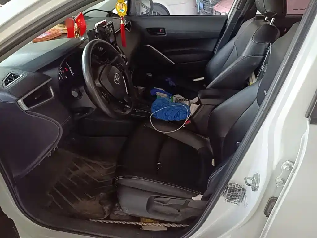 Toyota Corolla Cross — миниатюра 15