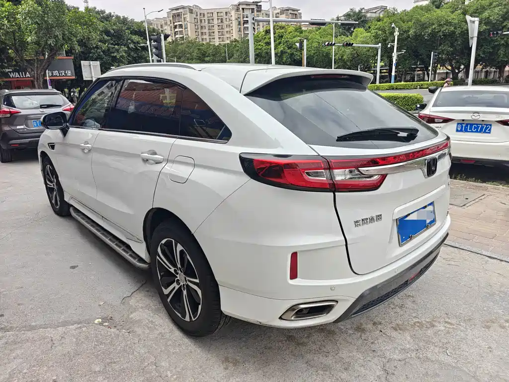 Honda UR-V — миниатюра 4