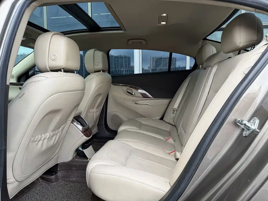 Buick LaCrosse — миниатюра 11