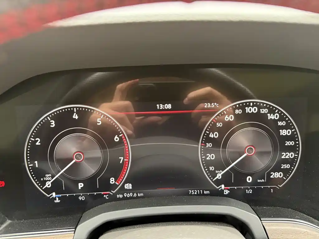 Volkswagen Touareg — миниатюра 10