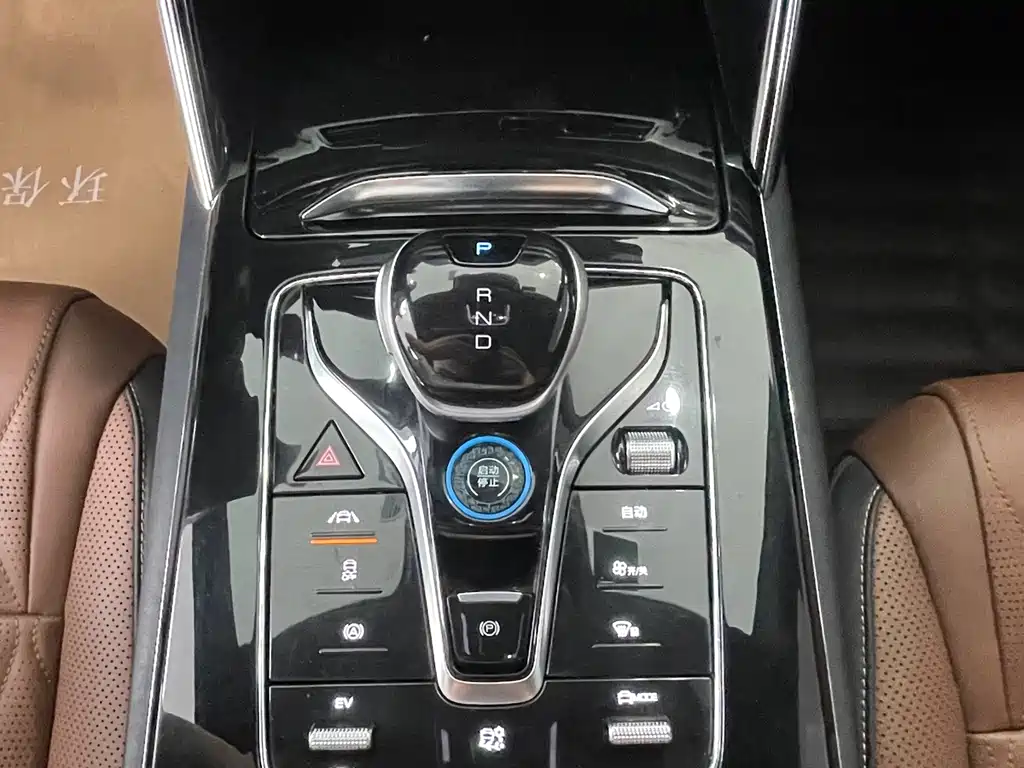 BYD Tang New Energy — миниатюра 9