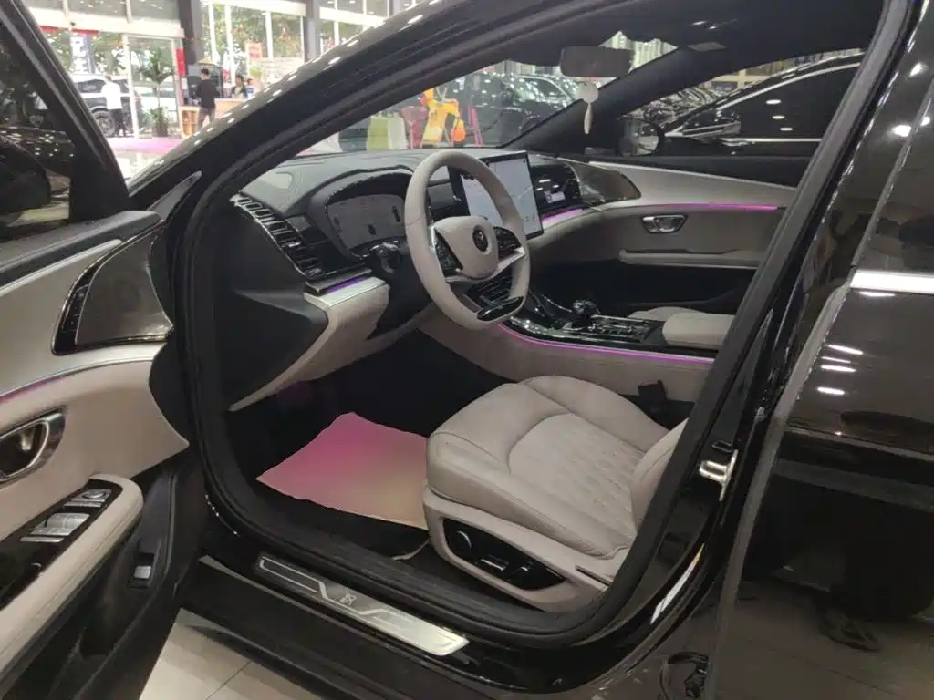 BYD Han — миниатюра 16