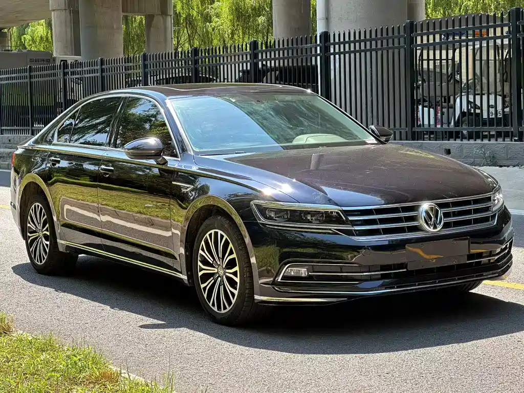 Volkswagen Phideon — миниатюра 3