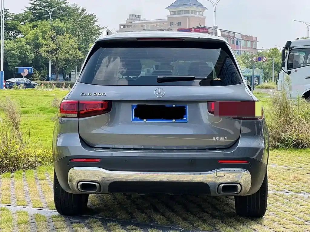 Mercedes-Benz GLB — миниатюра 8