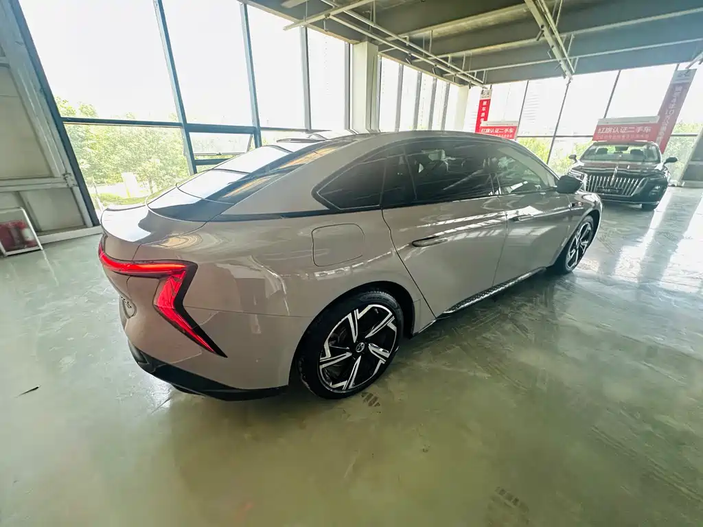 Hongqi EH7 2024 760 Pro+