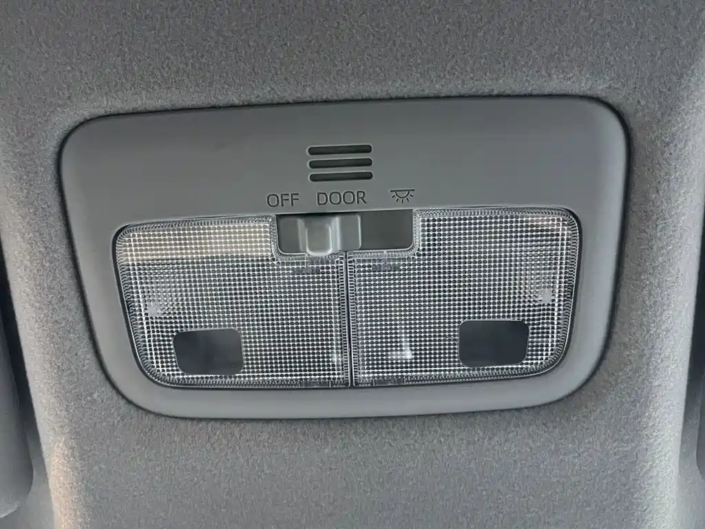 Toyota Yaris L — миниатюра 13