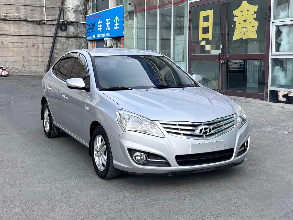 Hyundai Elantra — миниатюра 3