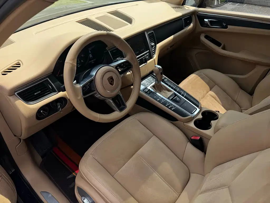 Porsche Macan — миниатюра 3