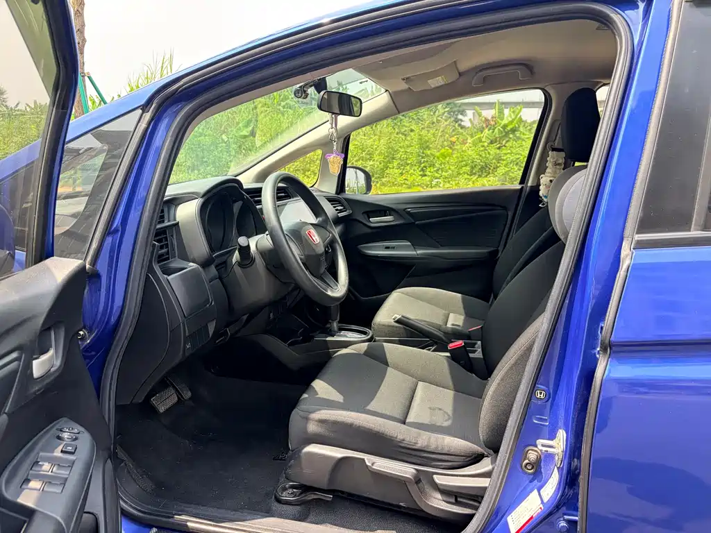 Honda Fit — миниатюра 10