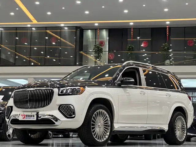 MERCEDES-BENZ GLS 2025