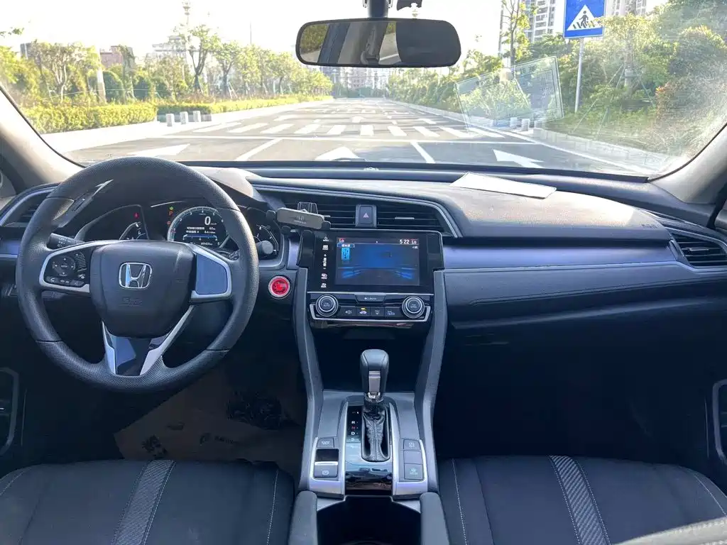 Honda Civic — миниатюра 5