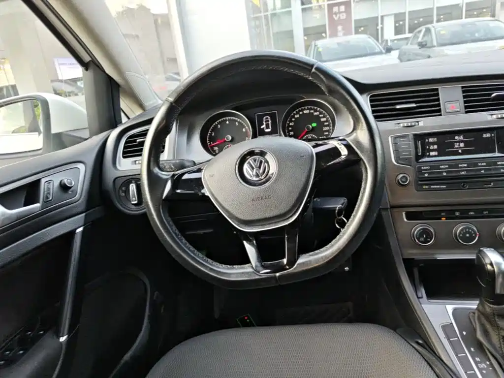 Volkswagen Golf — миниатюра 3