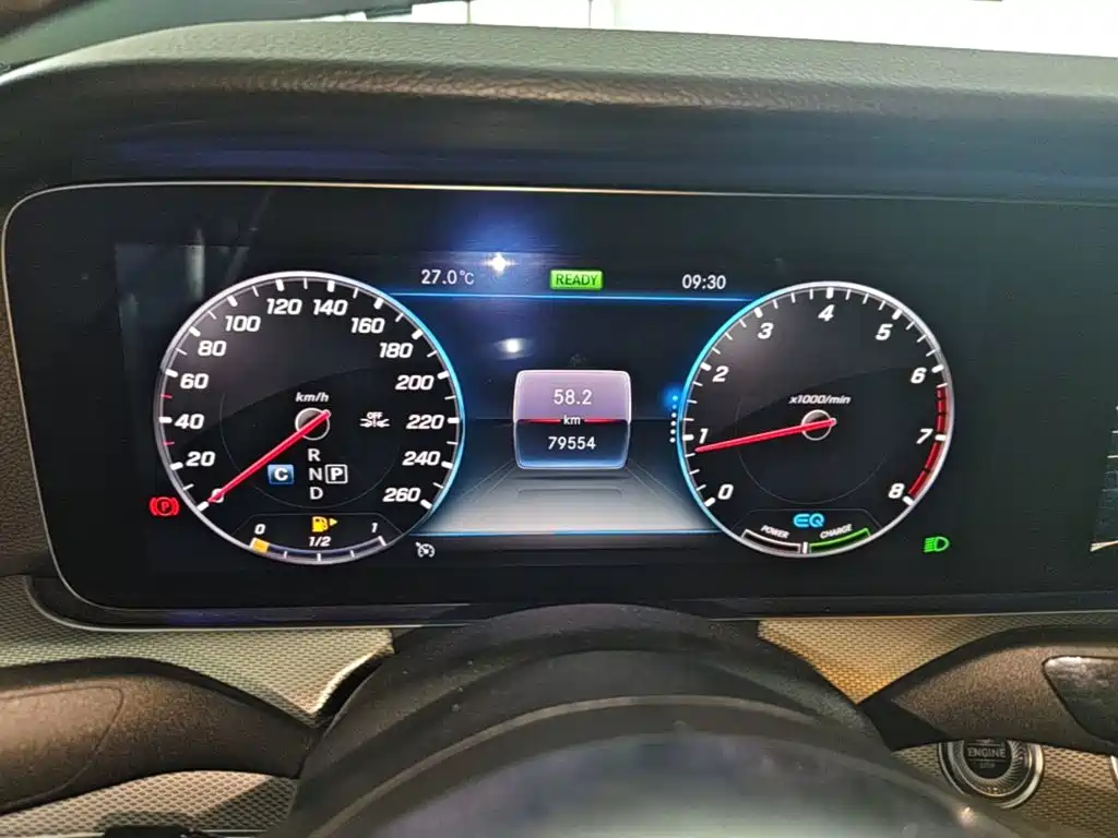 Mercedes-Benz E-Class (Import) — миниатюра 12