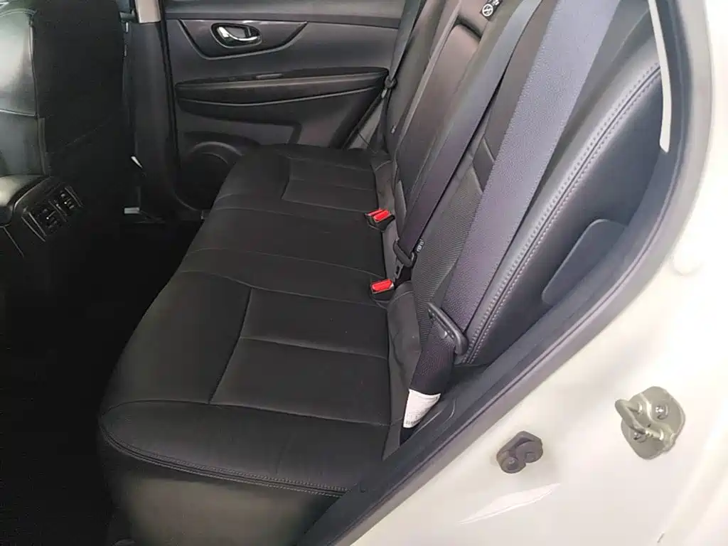 Nissan X-Trail — миниатюра 17