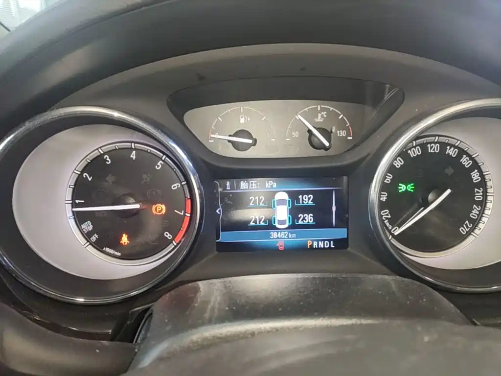 Buick Verano — миниатюра 12