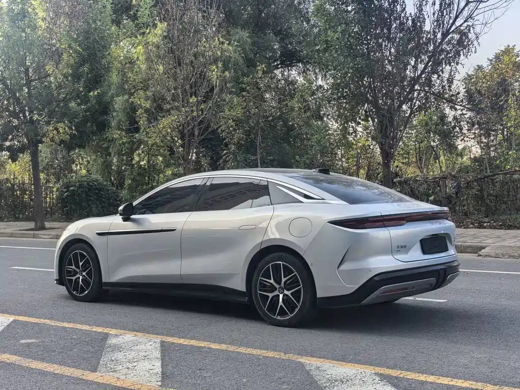 BYD Han L — миниатюра 4