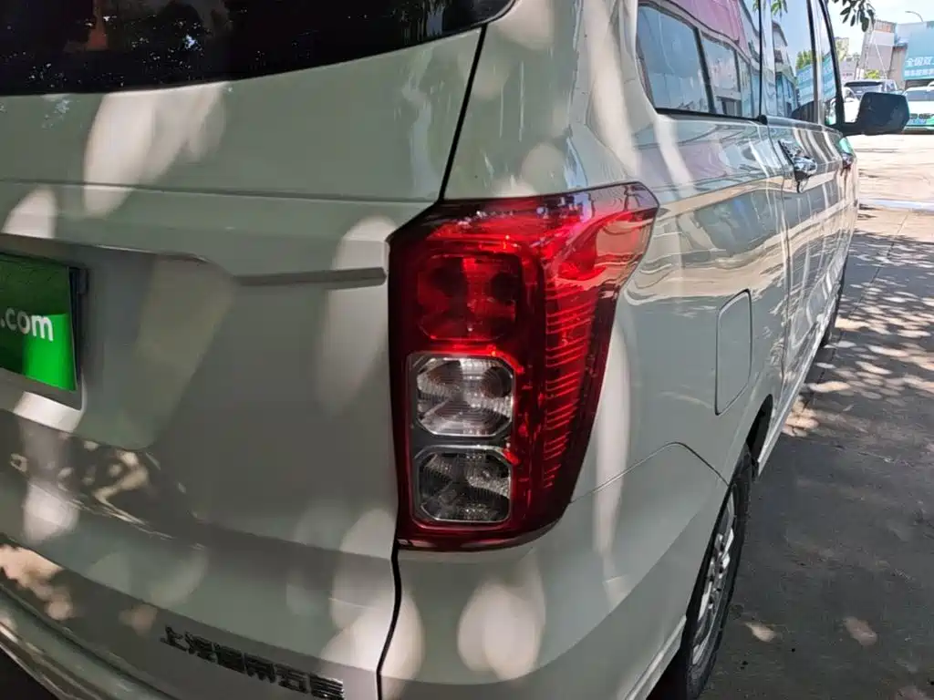 Wuling Hongguang — миниатюра 8