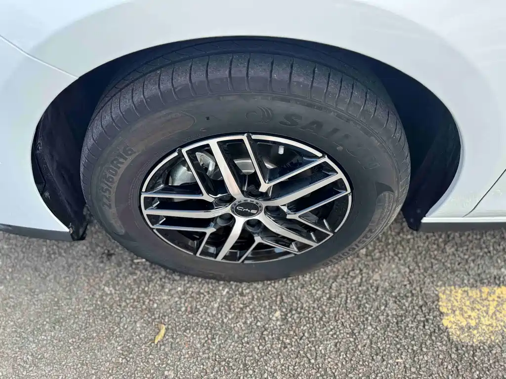 BYD Seal 05 DM-i — миниатюра 19